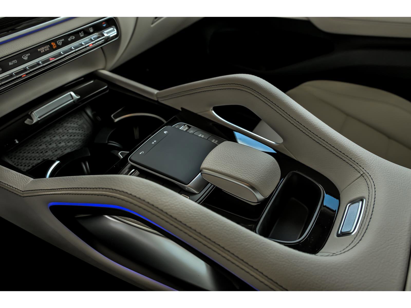 New 2026 Mercedes-Benz GLE 450e 4MATIC image 17