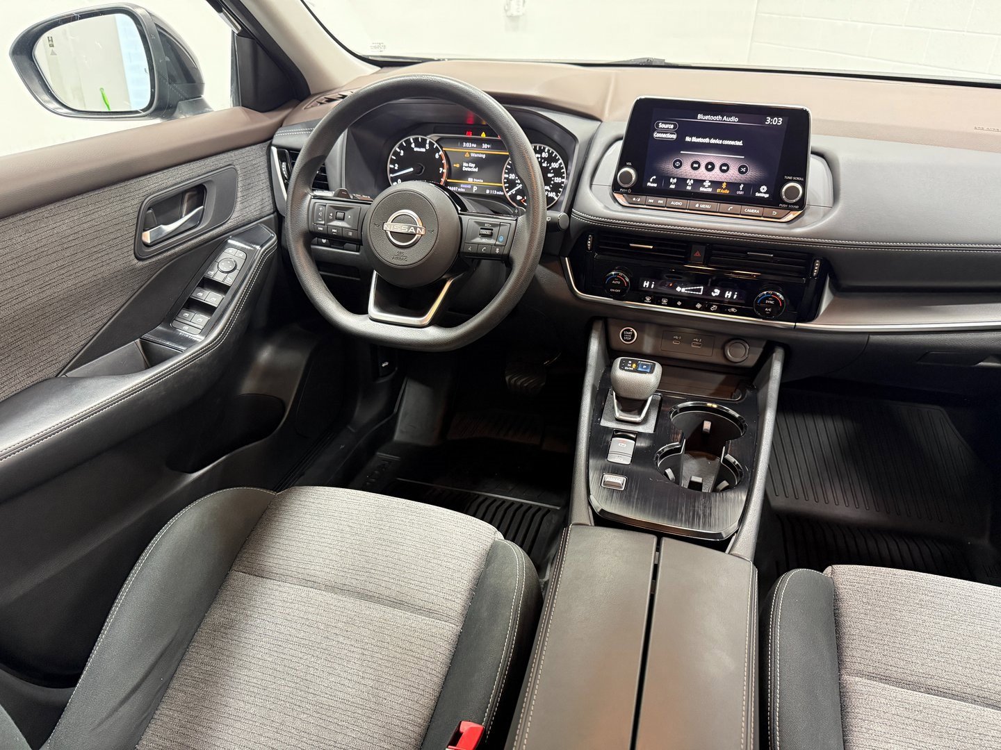 Used 2022 Nissan Rogue SV image 40