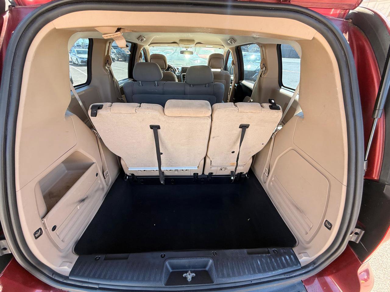 Used 2016 Dodge Grand Caravan American Value Package image 11