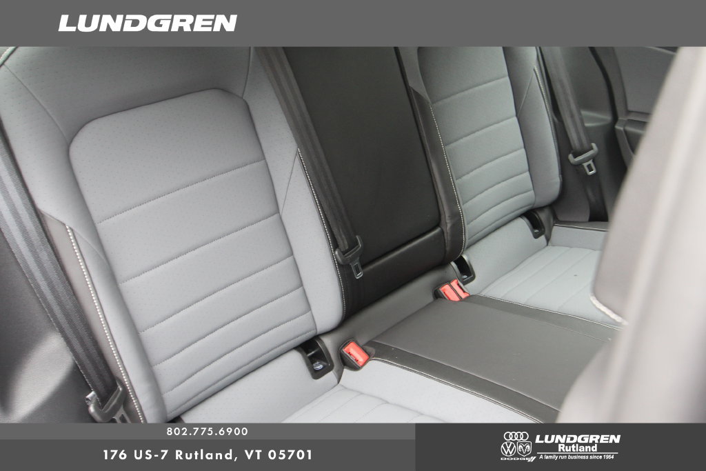 Used 2025 Volkswagen Jetta SE FWD image 20
