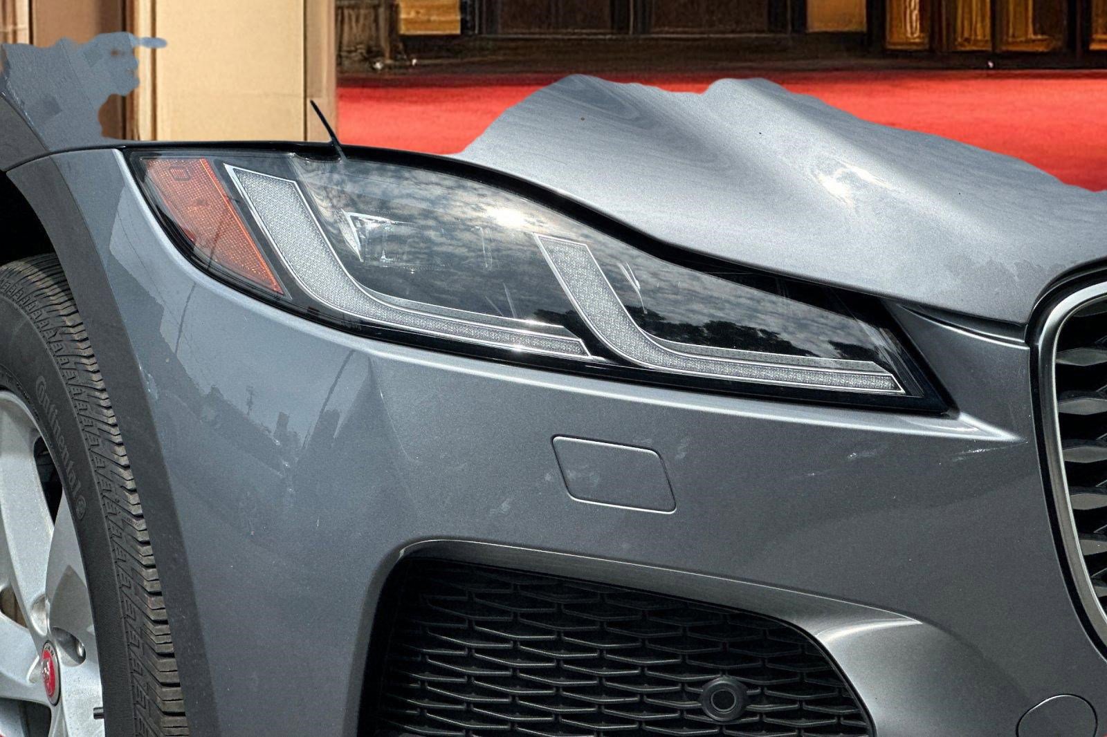 Used 2023 Jaguar F-PACE S image 10