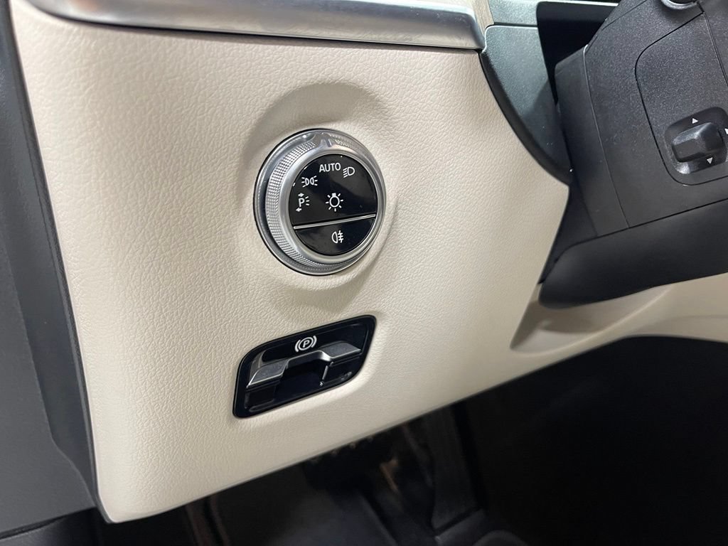 Certified 2024 Mercedes-Benz C 300 4MATIC Sedan image 19