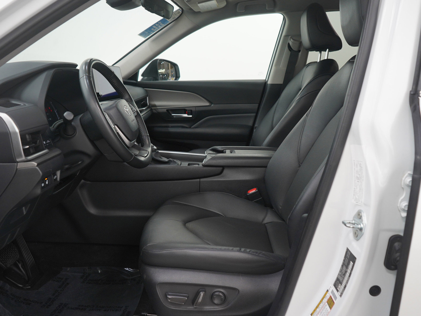 Used 2024 Toyota Grand Highlander XLE image 24