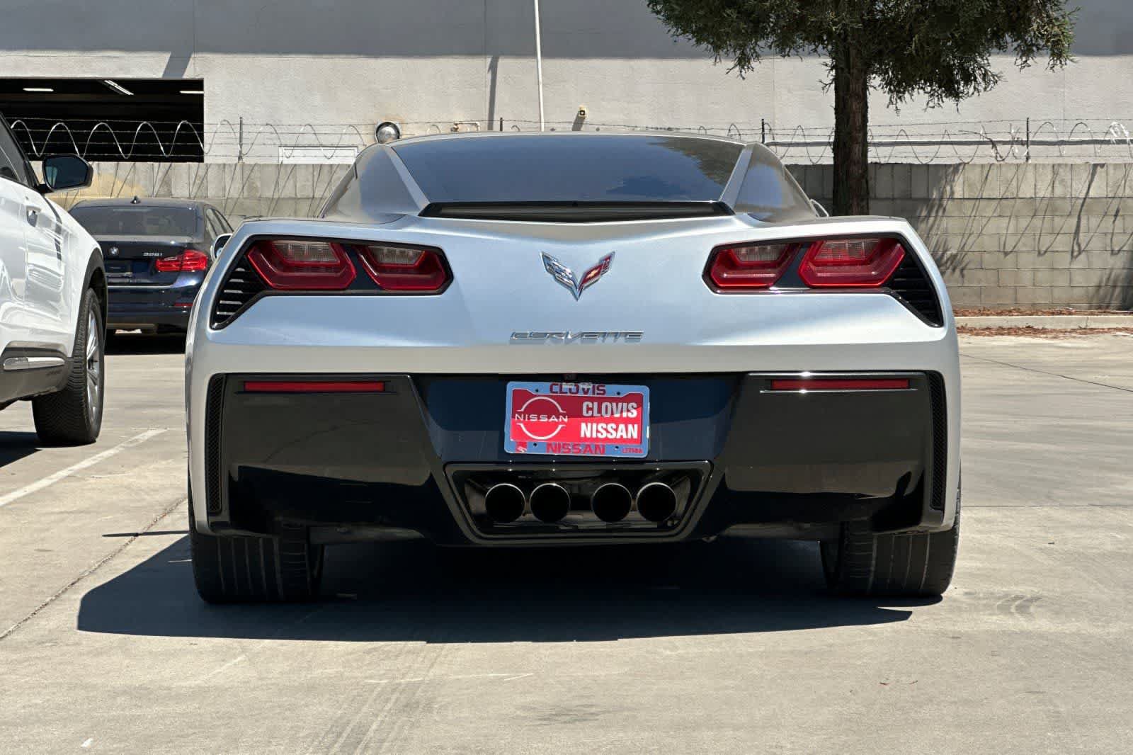 Used 2018 Chevrolet Corvette Stingray Coupe w/ 1LT RWD image 6