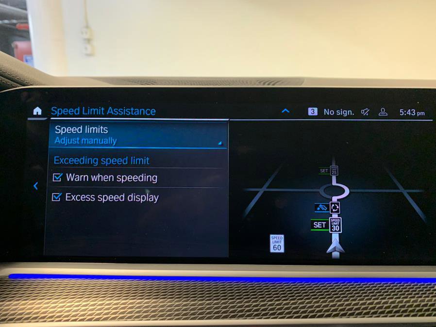 Used 2022 BMW X5 xDrive40i w/ M Sport Package image 41