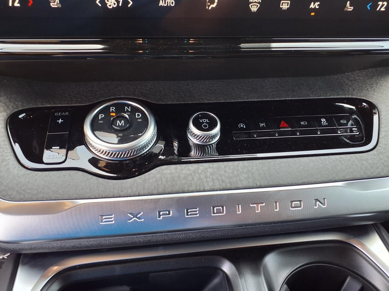 New 2027 Ford Expedition Tremor w/ Driver's Package AWD/4WD image 10