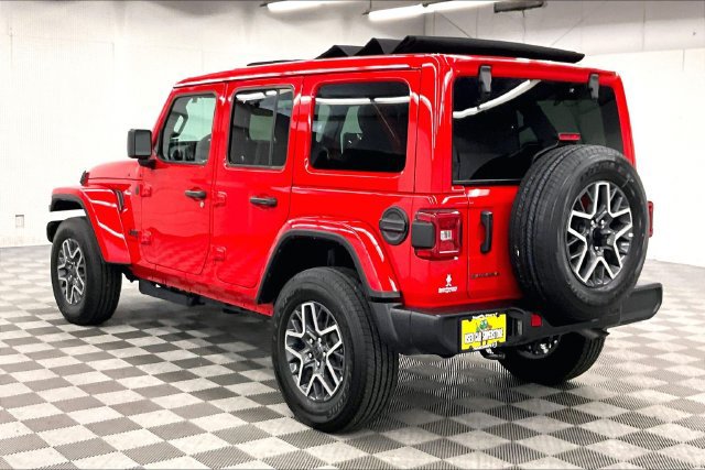 Used 2026 Jeep Wrangler Unlimited Sahara AWD/4WD image 2