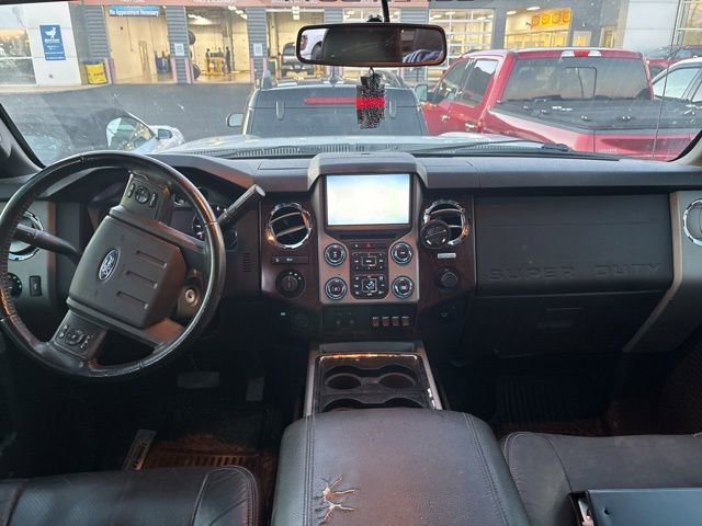 Used 2015 Ford F250 Lariat w/ Lariat Interior Package image 4