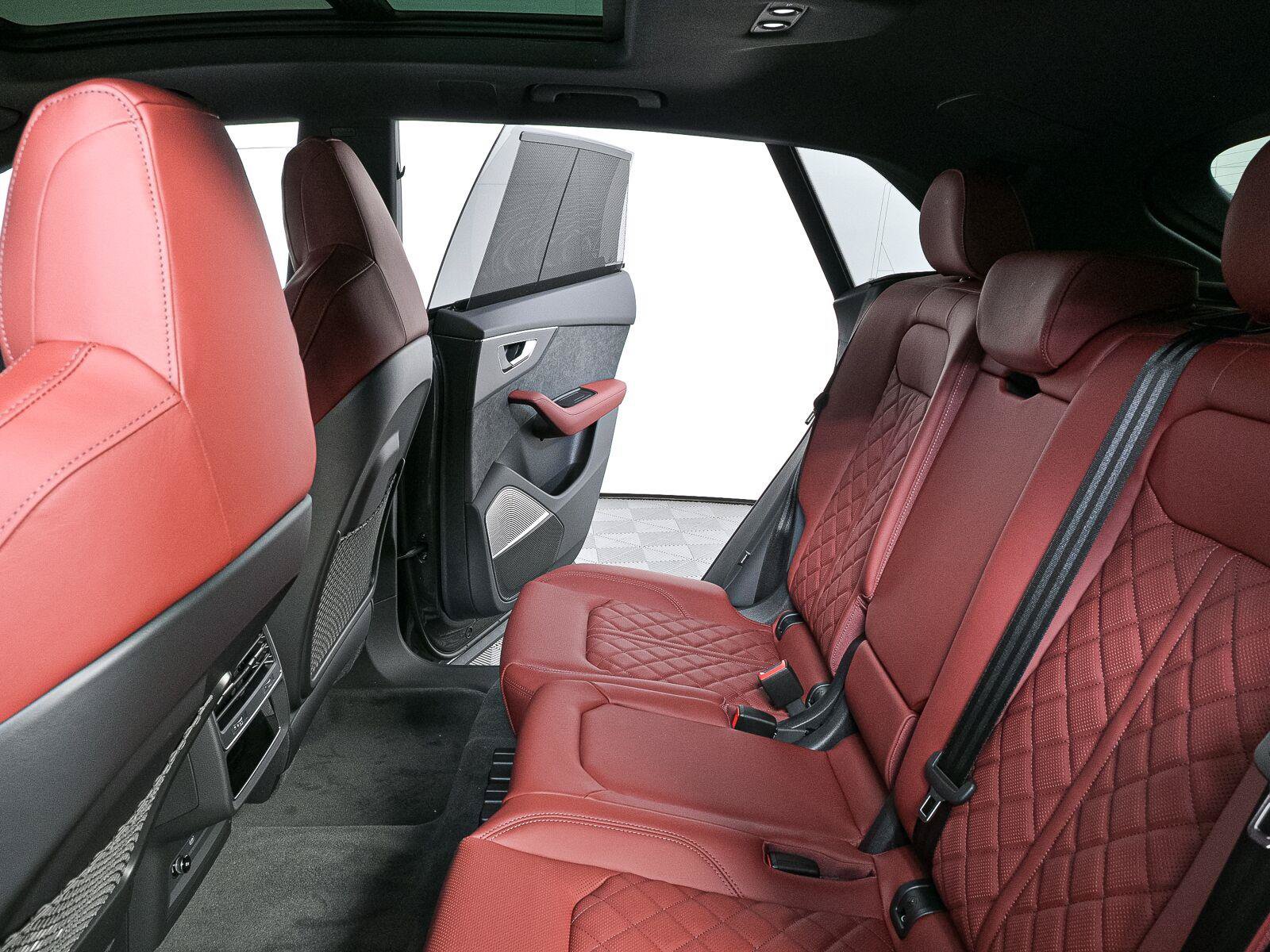 New 2026 Audi SQ8 Prestige AWD/4WD image 23