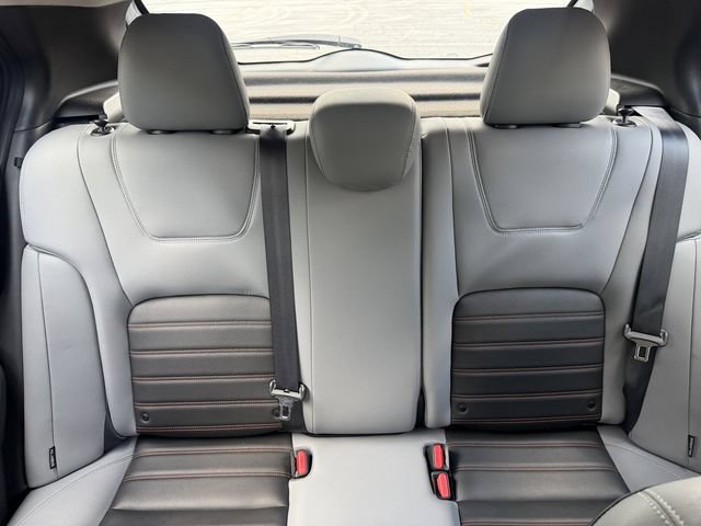 Used 2023 Nissan Kicks SR w/ SR Premium Package FWD image 30
