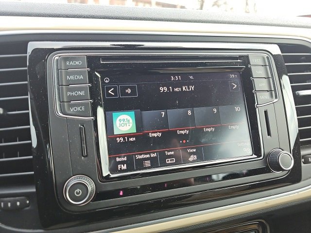 Used 2019 Volkswagen Beetle 2.0T Final Edition SEL image 19