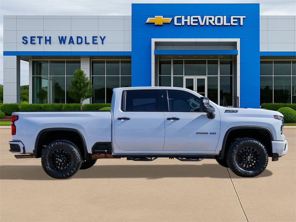 Used 2024 Chevrolet Silverado 2500 LTZ w/ LTZ Plus Package image 8