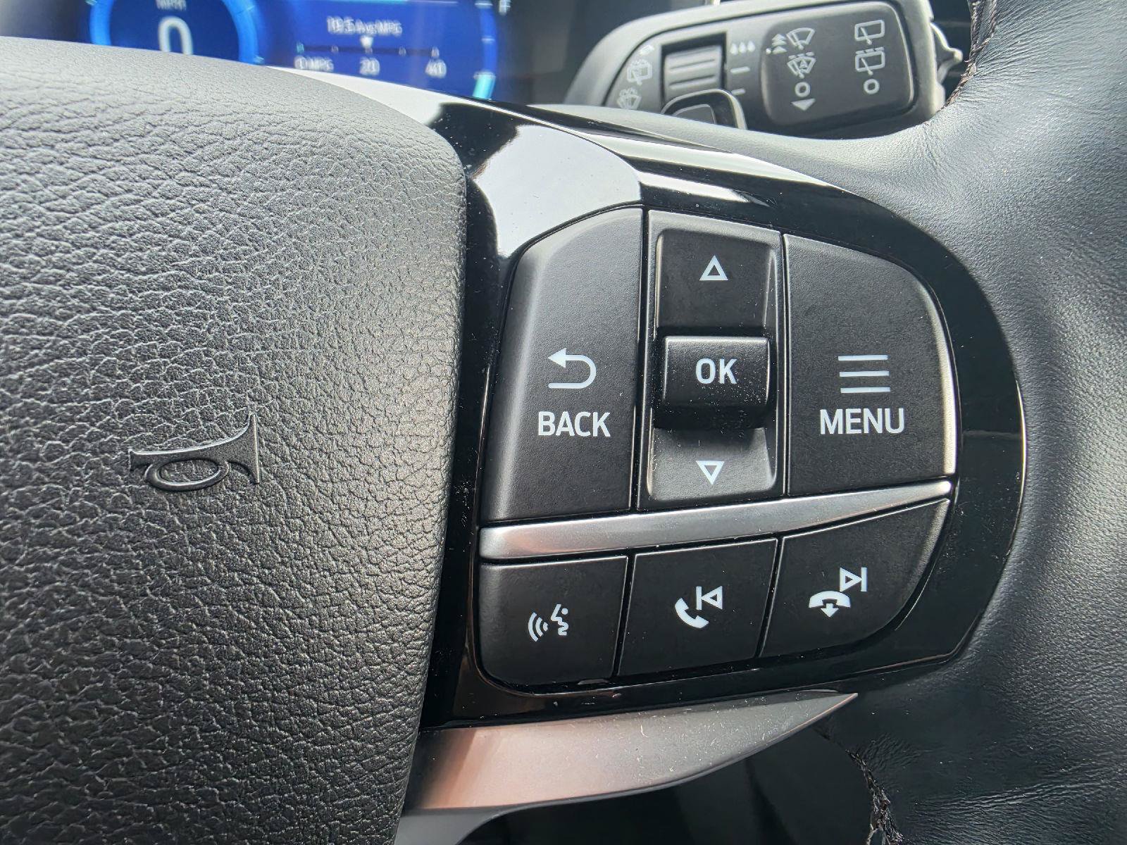 Used 2021 Ford Explorer Platinum w/ Equipment Group 601A AWD/4WD image 17