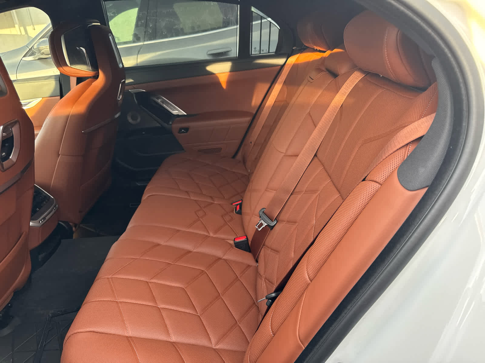 Used 2023 BMW i7 xDrive60 image 11