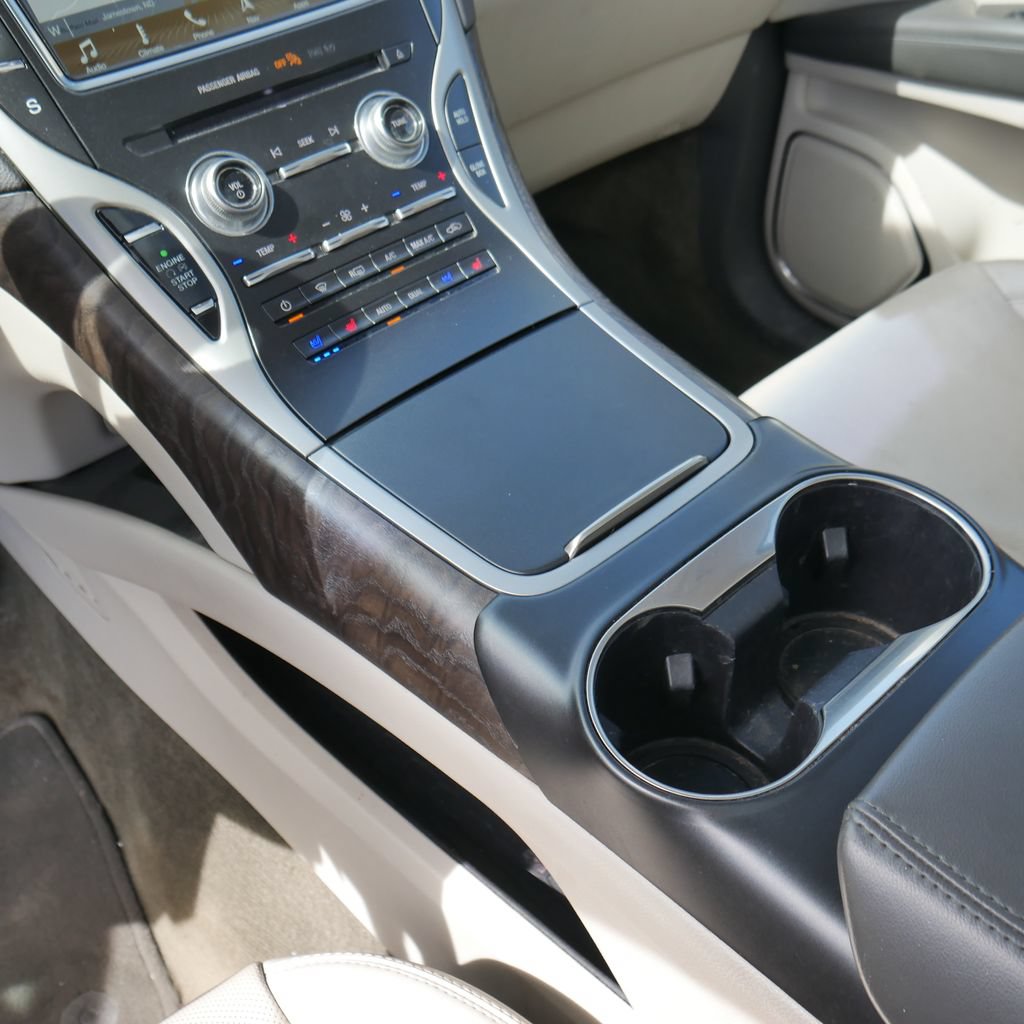Used 2018 Lincoln MKX Reserve w/ Driver Assistance Package AWD/4WD image 28