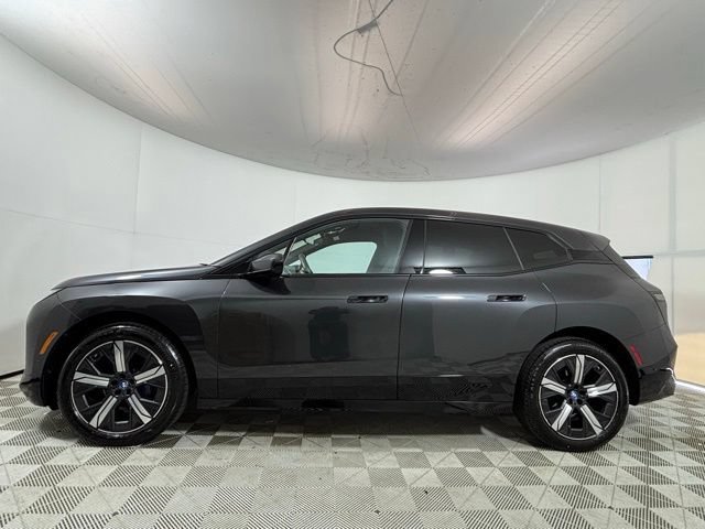 Certified 2024 BMW iX xDrive50 w/ Sport Package AWD/4WD image 4