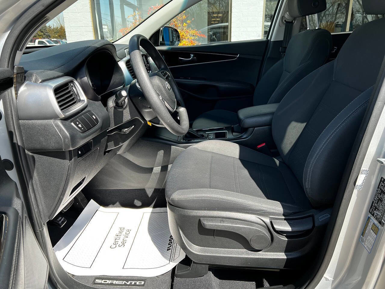 Used 2020 Kia Sorento AWD V6 image 38