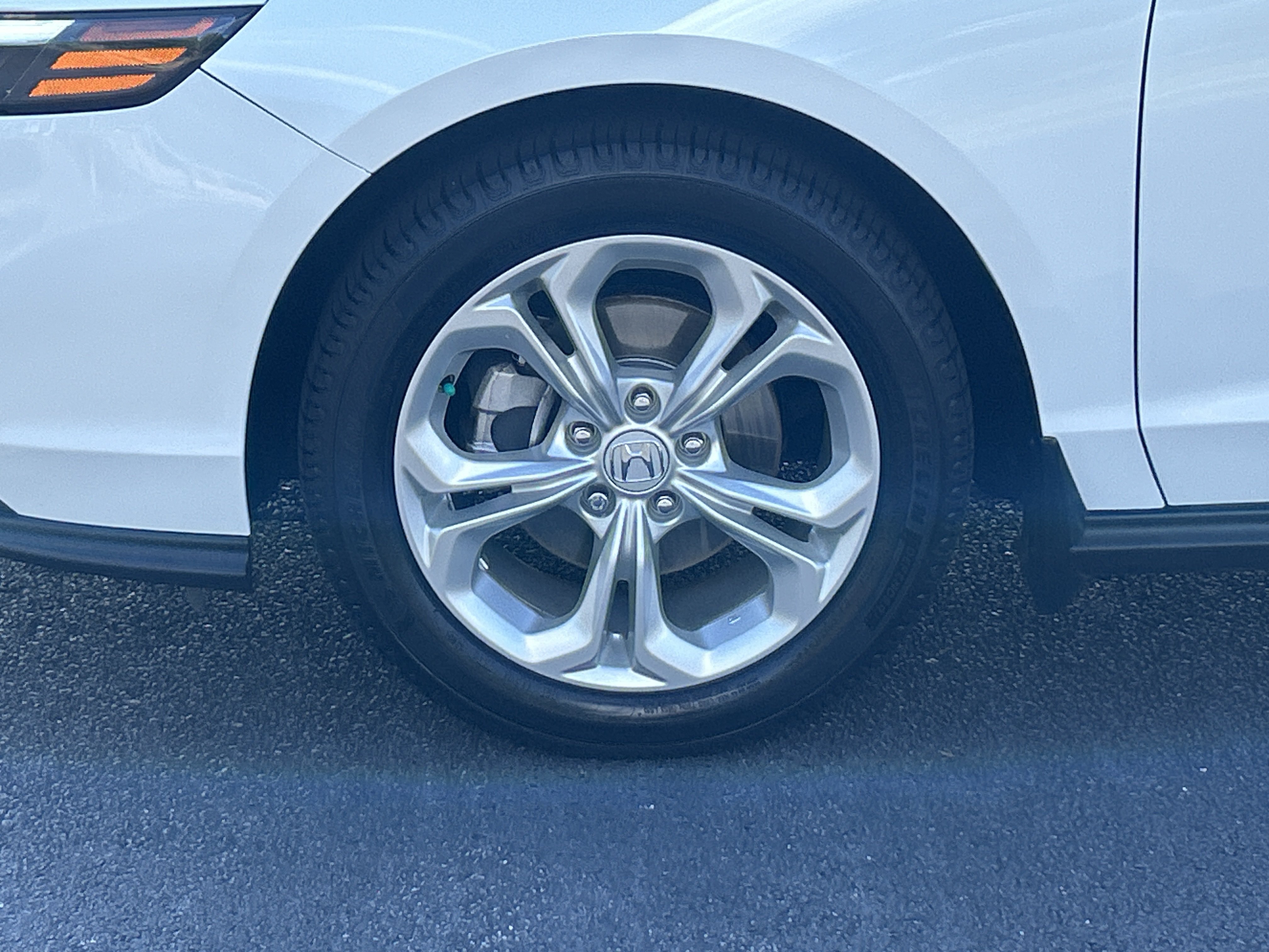 Certified 2023 Honda Accord LX image 32