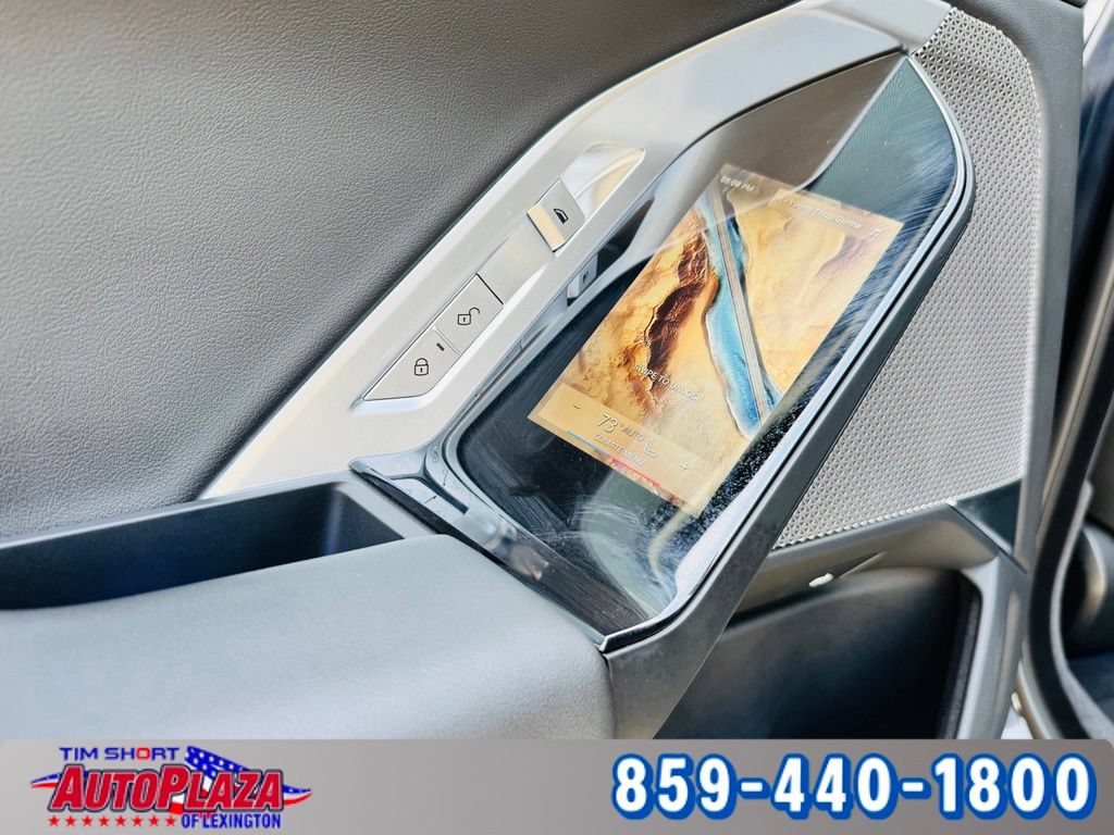 Used 2025 BMW 740i xDrive w/ Premium Package AWD/4WD image 48