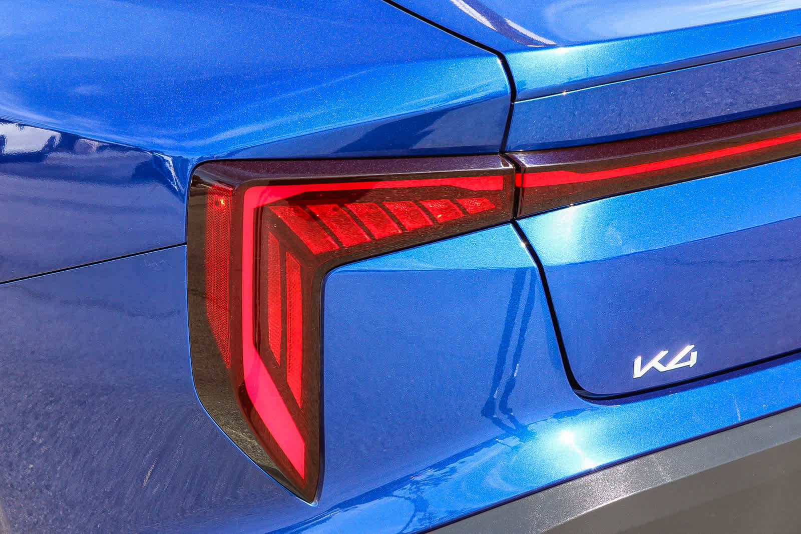 Used 2025 Kia K4 LXS image 7