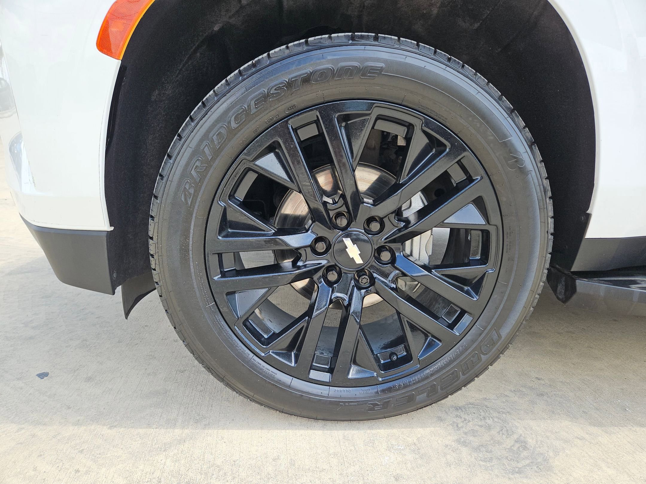 Used 2021 Chevrolet Tahoe Premier w/ Premium Package RWD image 31