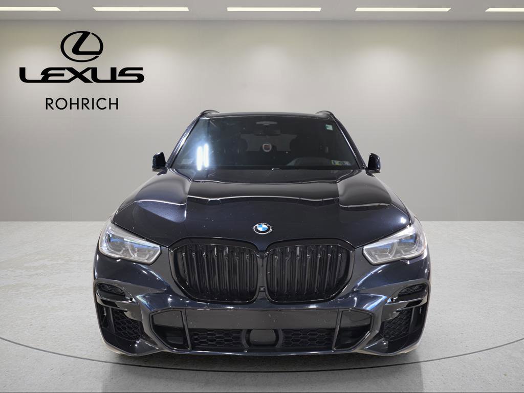 Used 2022 BMW X5 M50i w/ Executive Package image 2