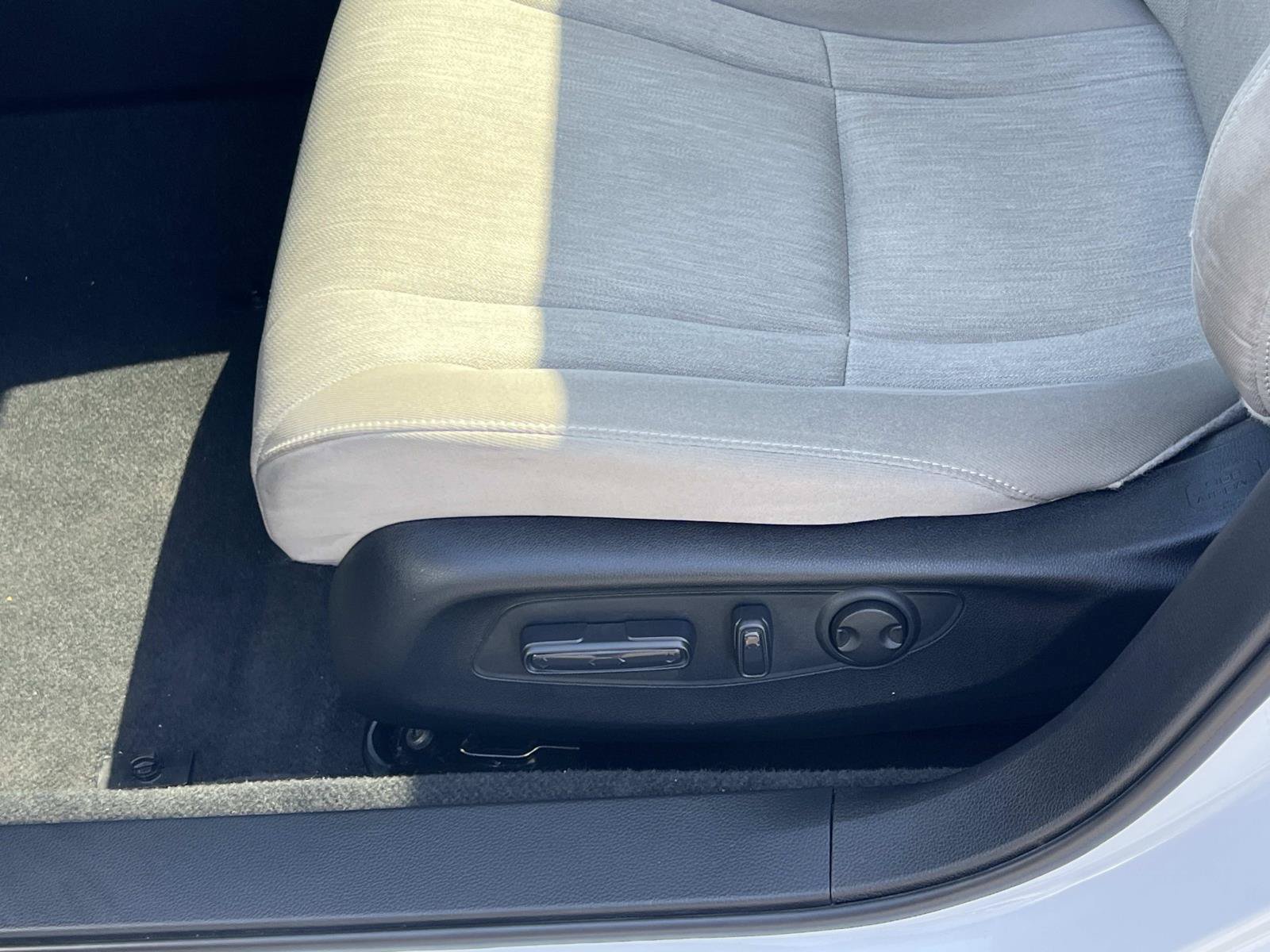 Certified 2023 Honda Accord EX image 16