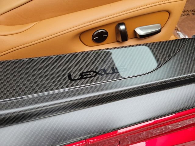 Used 2018 Lexus LC 500 Coupe w/ Performance Package RWD image 31