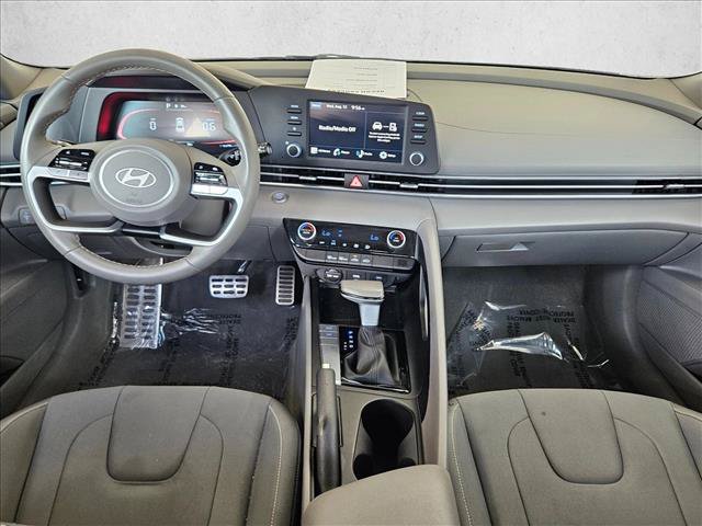 Used 2025 Hyundai Elantra Sport FWD image 16