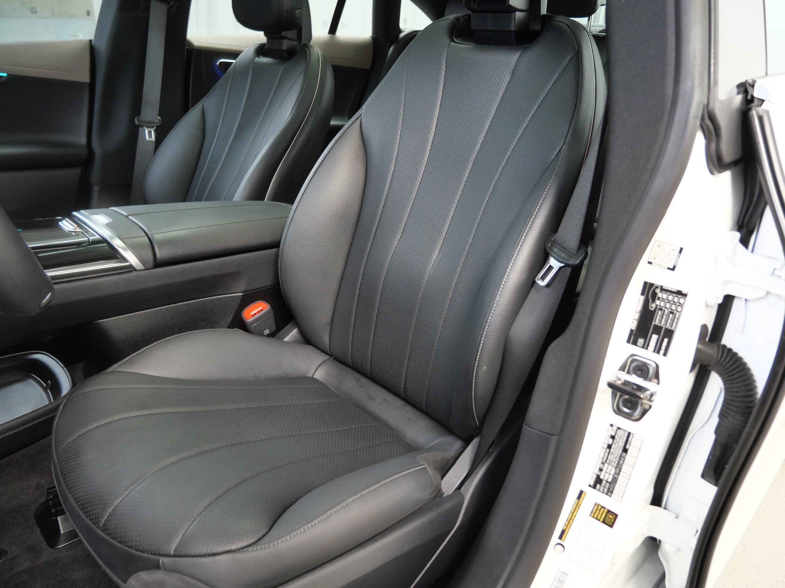 Certified 2023 Mercedes-Benz EQE 350+ 4MATIC Sedan image 3