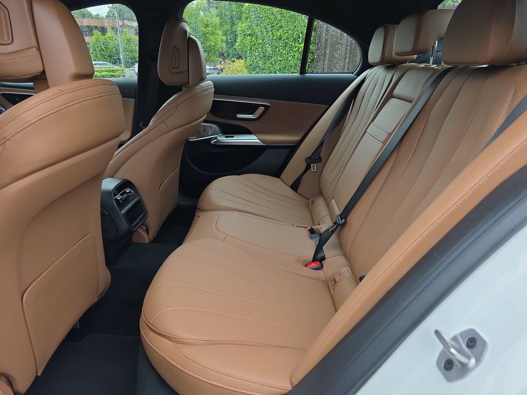 New 2026 Mercedes-Benz E 350 4MATIC Sedan image 12
