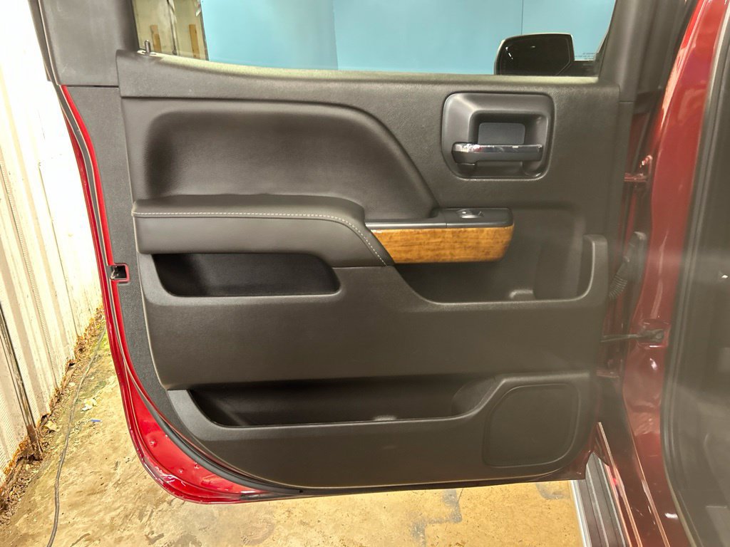 Used 2018 Chevrolet Silverado 1500 High Country AWD/4WD image 39