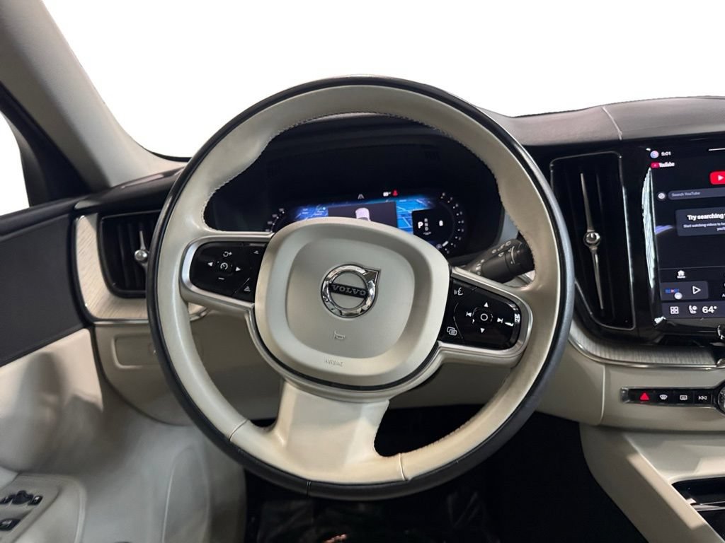 Used 2023 Volvo XC60 B5 Plus w/ Climate Package AWD/4WD image 17
