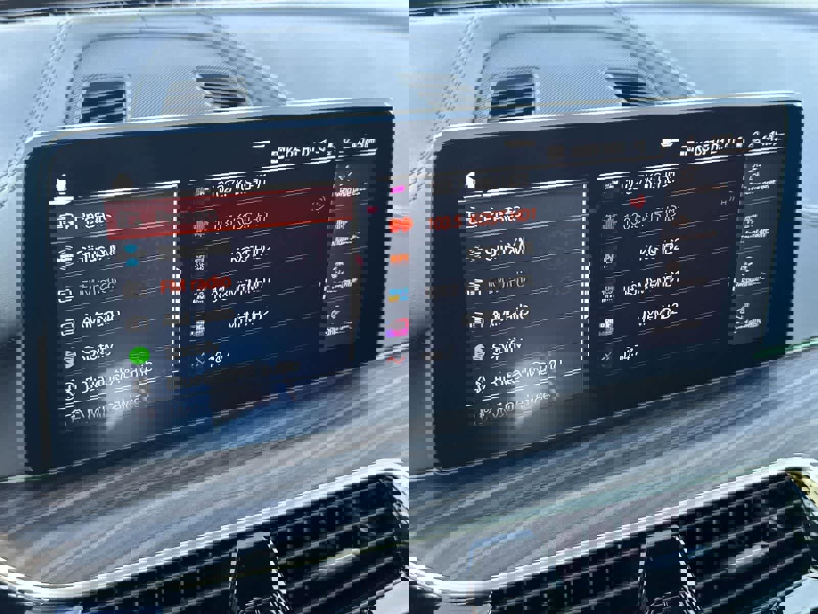 Used 2022 BMW M550i xDrive w/ Dynamic Handling Package image 17