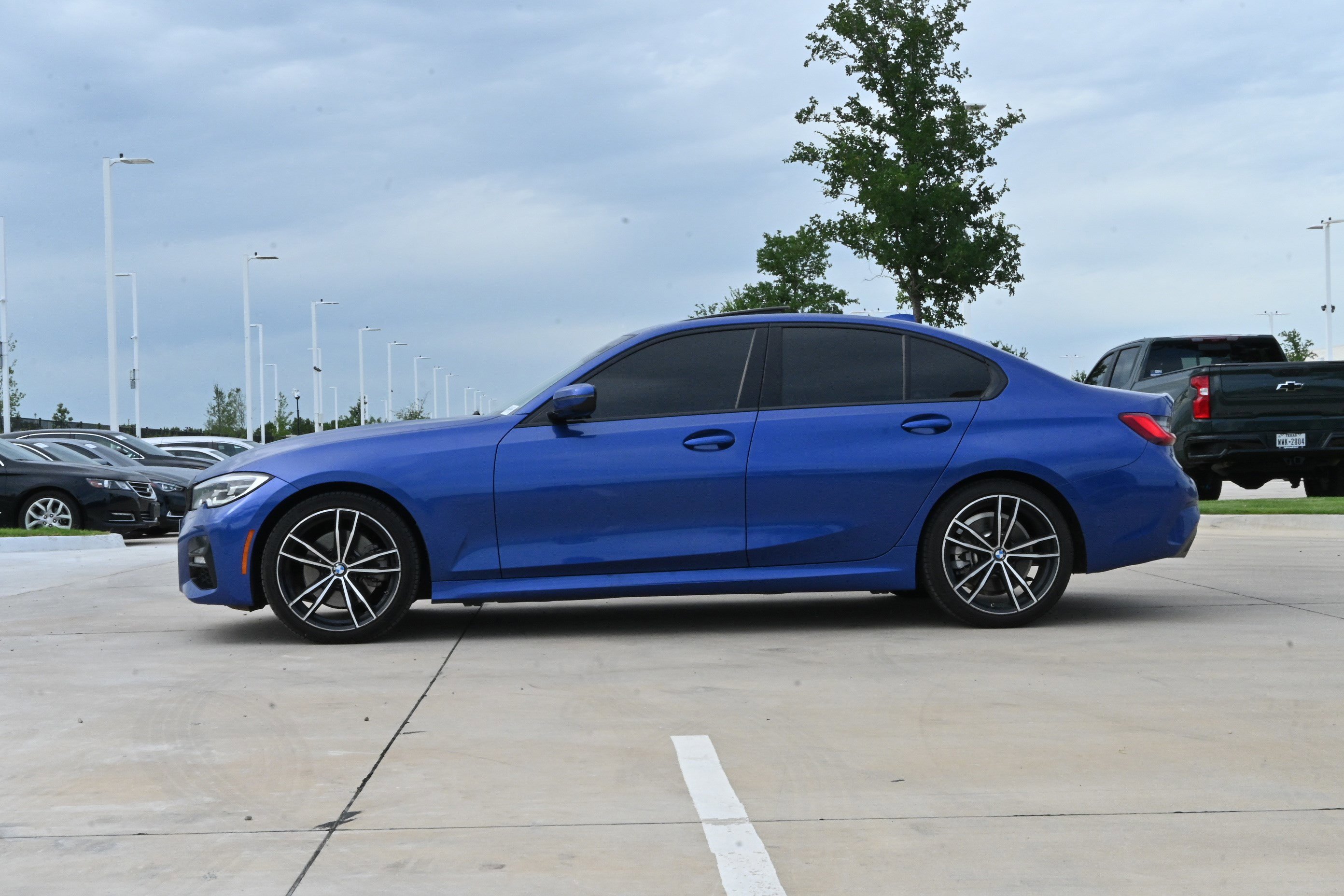 Used 2020 BMW 330i xDrive Sedan w/ M Sport Package AWD/4WD image 9