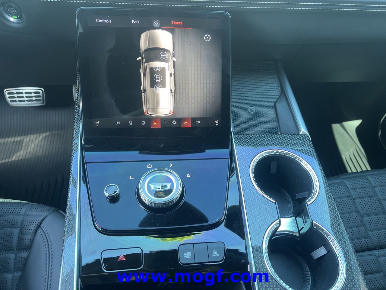 Used 2025 Cadillac Escalade V AWD/4WD image 10