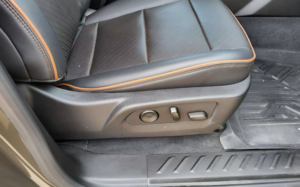 Used 2023 GMC Canyon AT4 w/ AT4 Premium Package AWD/4WD image 41