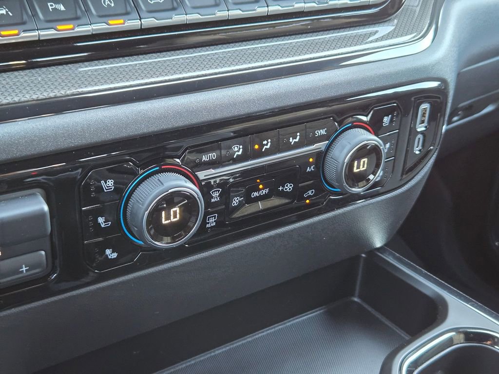 Used 2025 Chevrolet Silverado 1500 ZR2 w/ Technology Package image 18