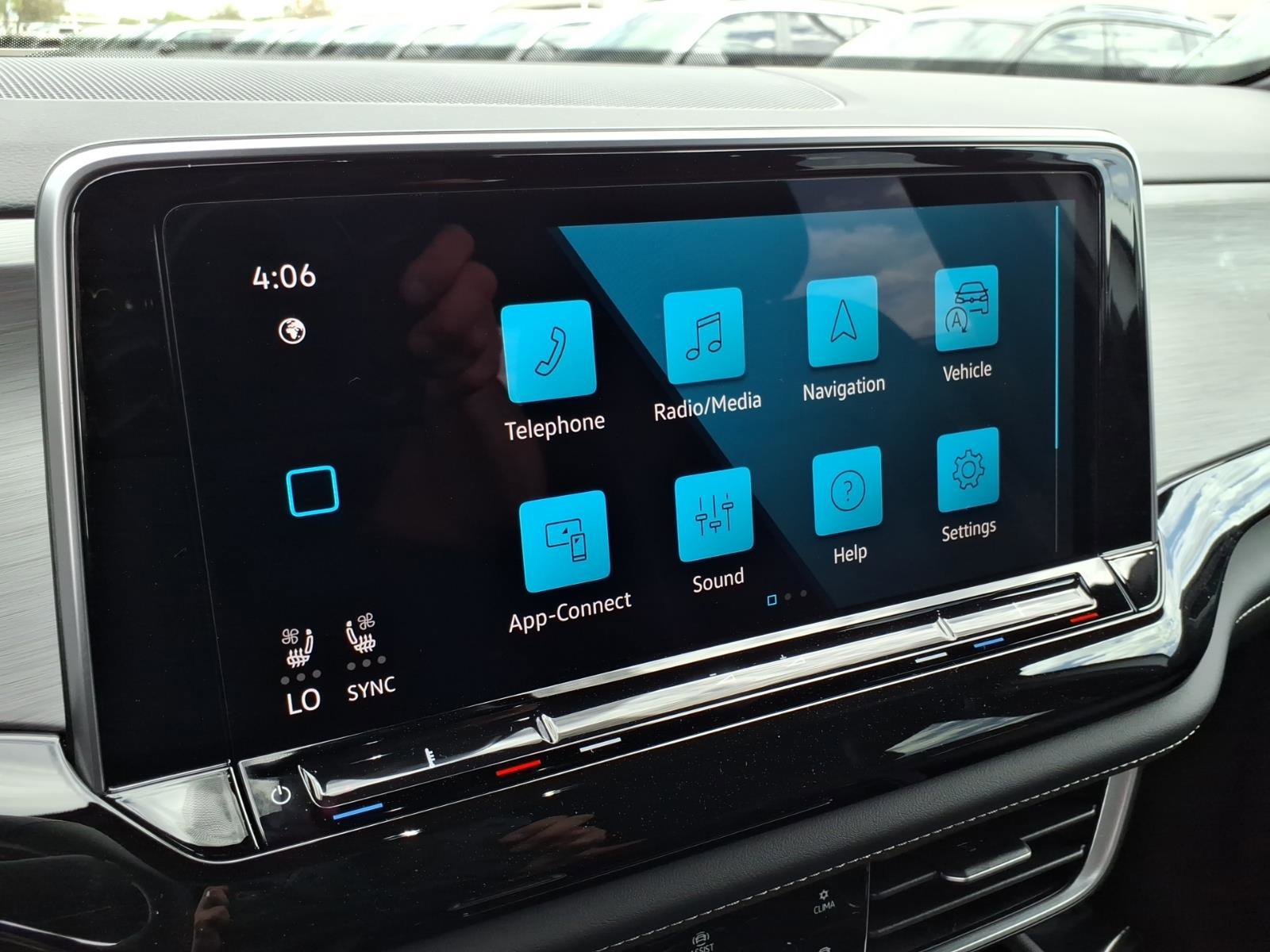 New 2026 Volkswagen Atlas Cross Sport SE image 19