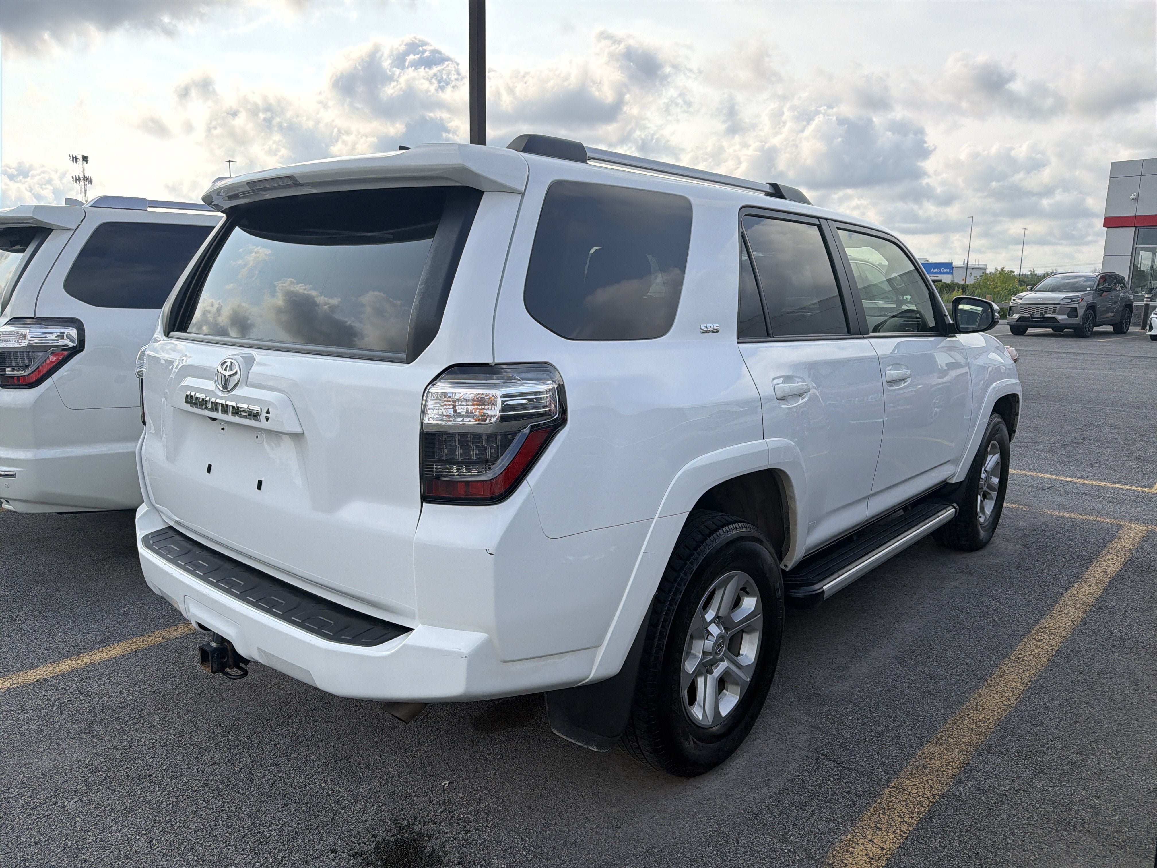 Used 2024 Toyota 4Runner SR5 Premium w/ Moonroof Package AWD/4WD image 7