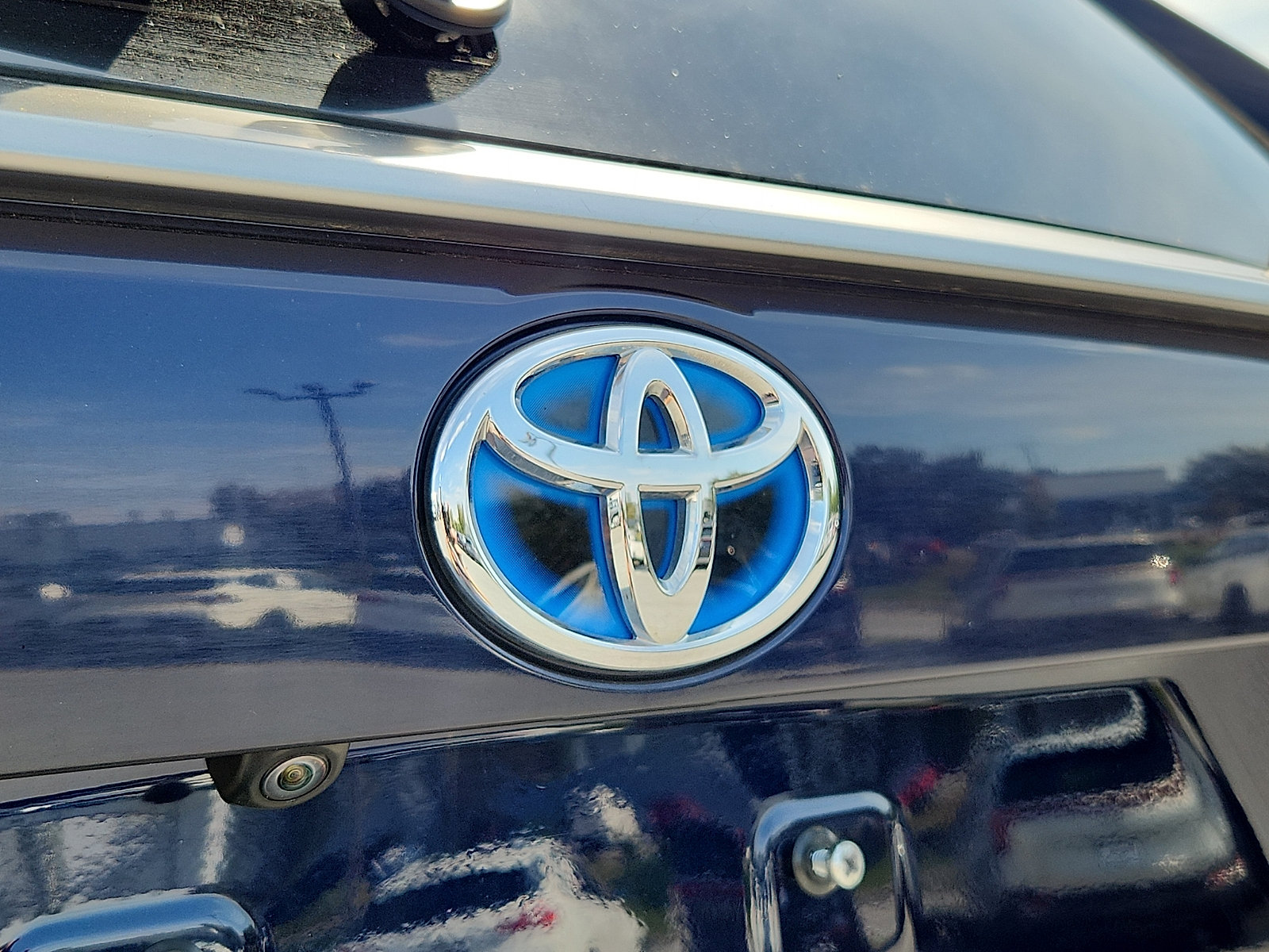 Used 2019 Toyota RAV4 XSE w/ All Weather Liner Package AWD/4WD image 30