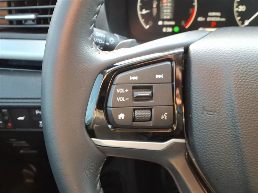 Used 2025 Honda Odyssey Touring image 13