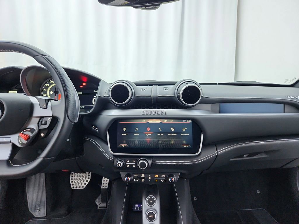 Used 2020 Ferrari Portofino Base image 22