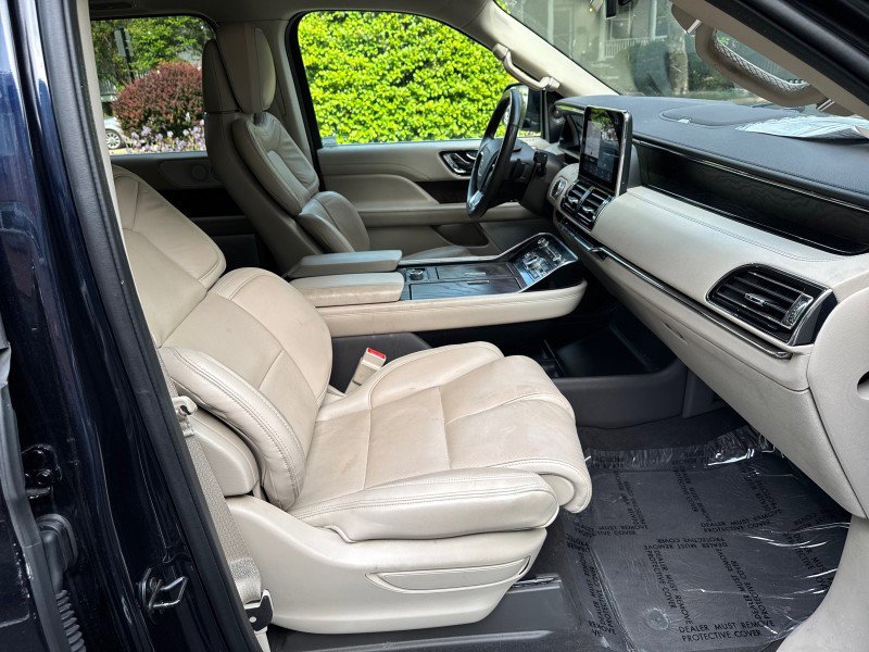 Used 2021 Lincoln Navigator L Reserve w/ Luxury Package AWD/4WD image 27