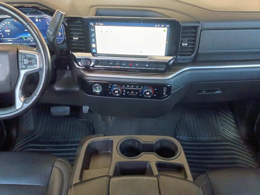 Used 2022 Chevrolet Silverado 1500 LT RWD image 3
