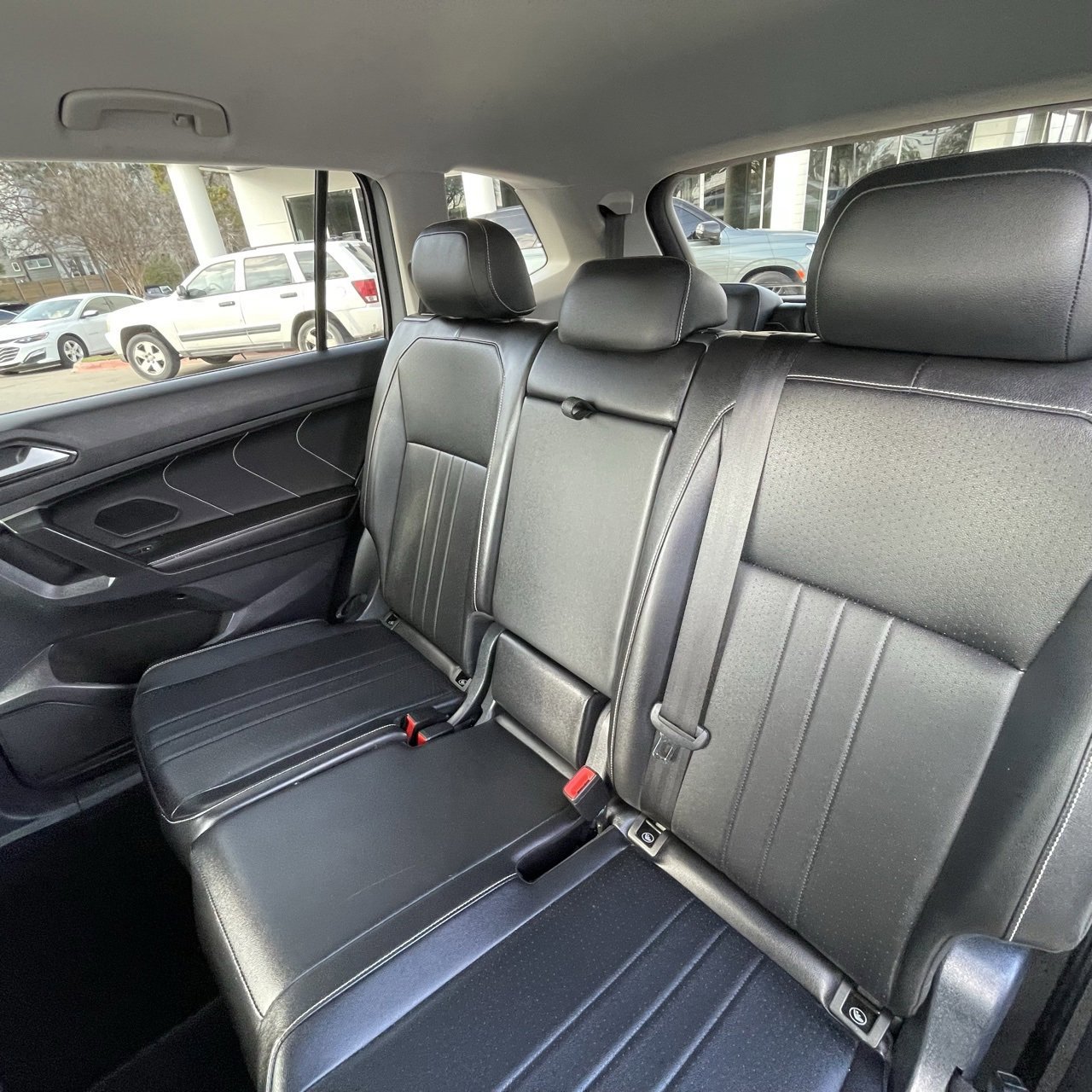 Used 2024 Volkswagen Tiguan SE image 23