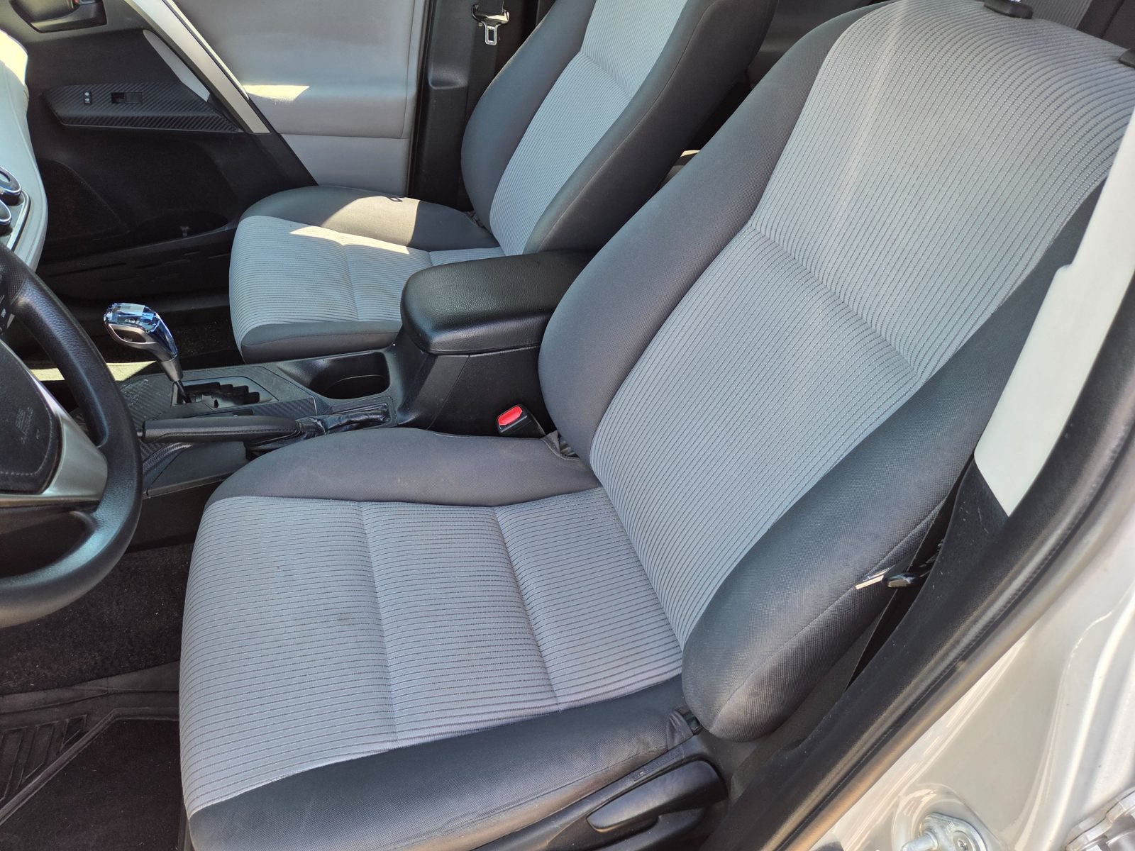 Used 2013 Toyota RAV4 LE AWD/4WD image 8