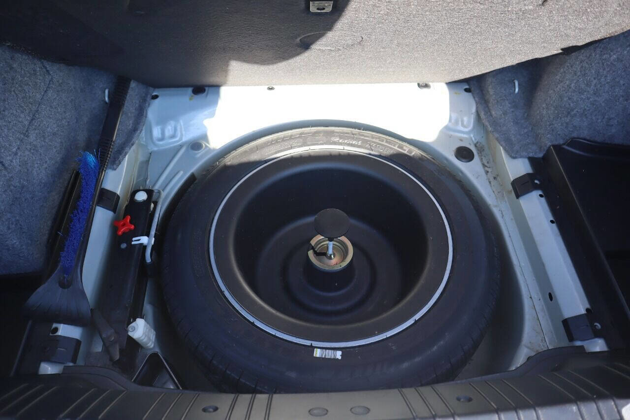 Used 2006 BMW 325Ci Coupe image 12