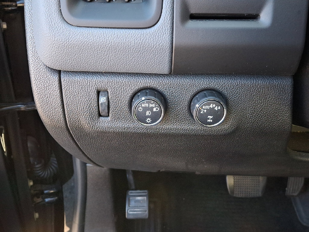 Used 2018 Chevrolet Colorado Z71 AWD/4WD image 30