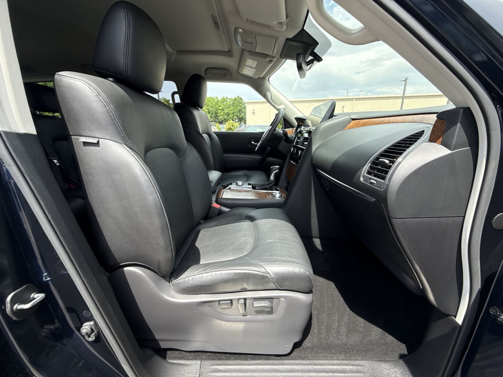 Used 2023 Nissan Armada SL w/ Cargo Package AWD/4WD image 28